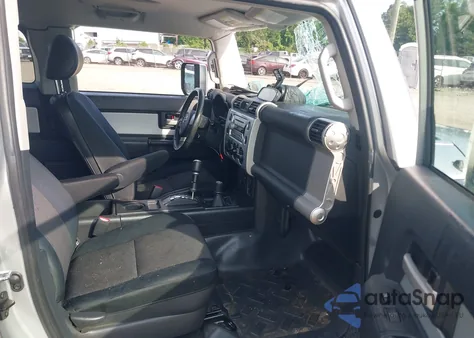 2008 Toyota Fj Cruiser z USA, uszkodzony, nr VIN JTEBU11F18K052609